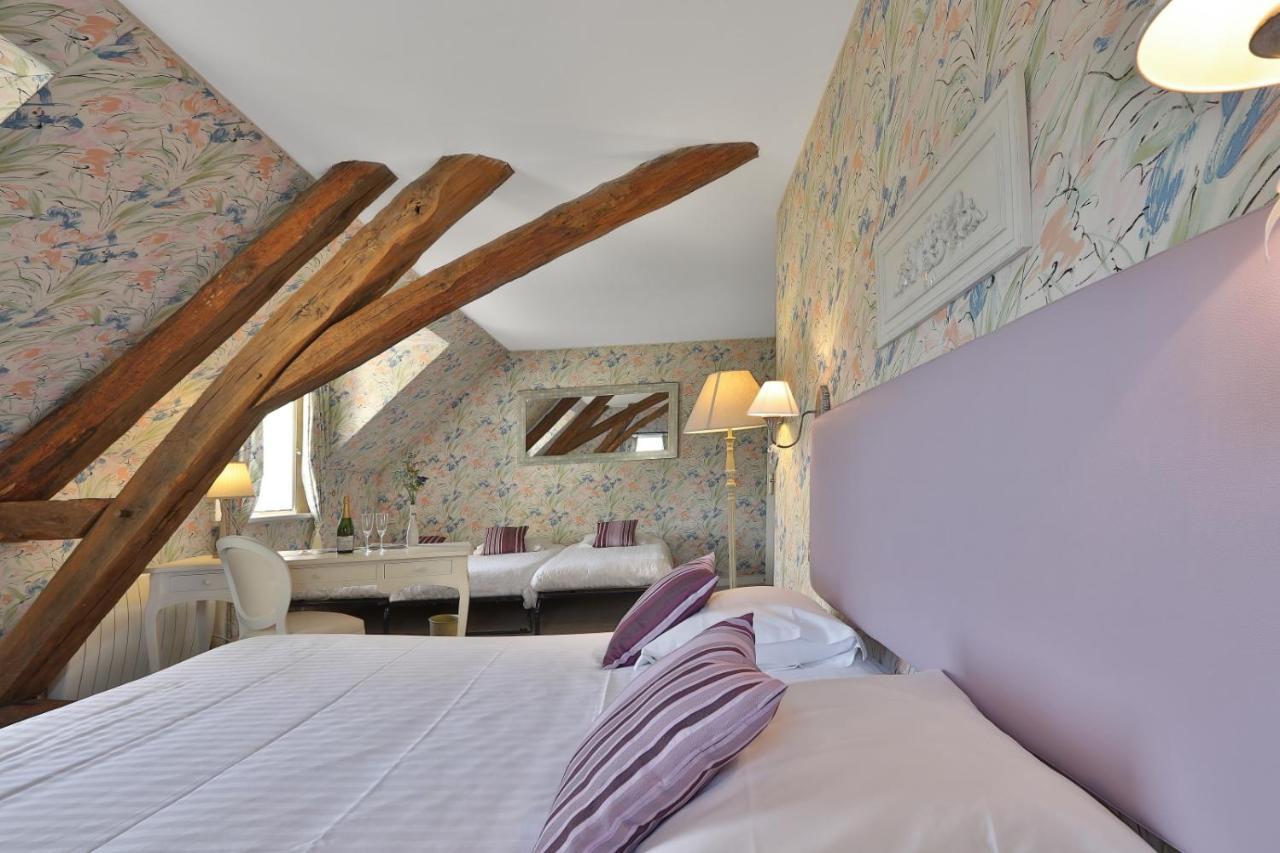 Domaine De Puy Robert Lascaux - A 800M Grotte De Lascaux - Hotel Avec Piscine - Chambres Et Gites-Appartements - Sarlat - Dordogne มงทิญญัก ภายนอก รูปภาพ