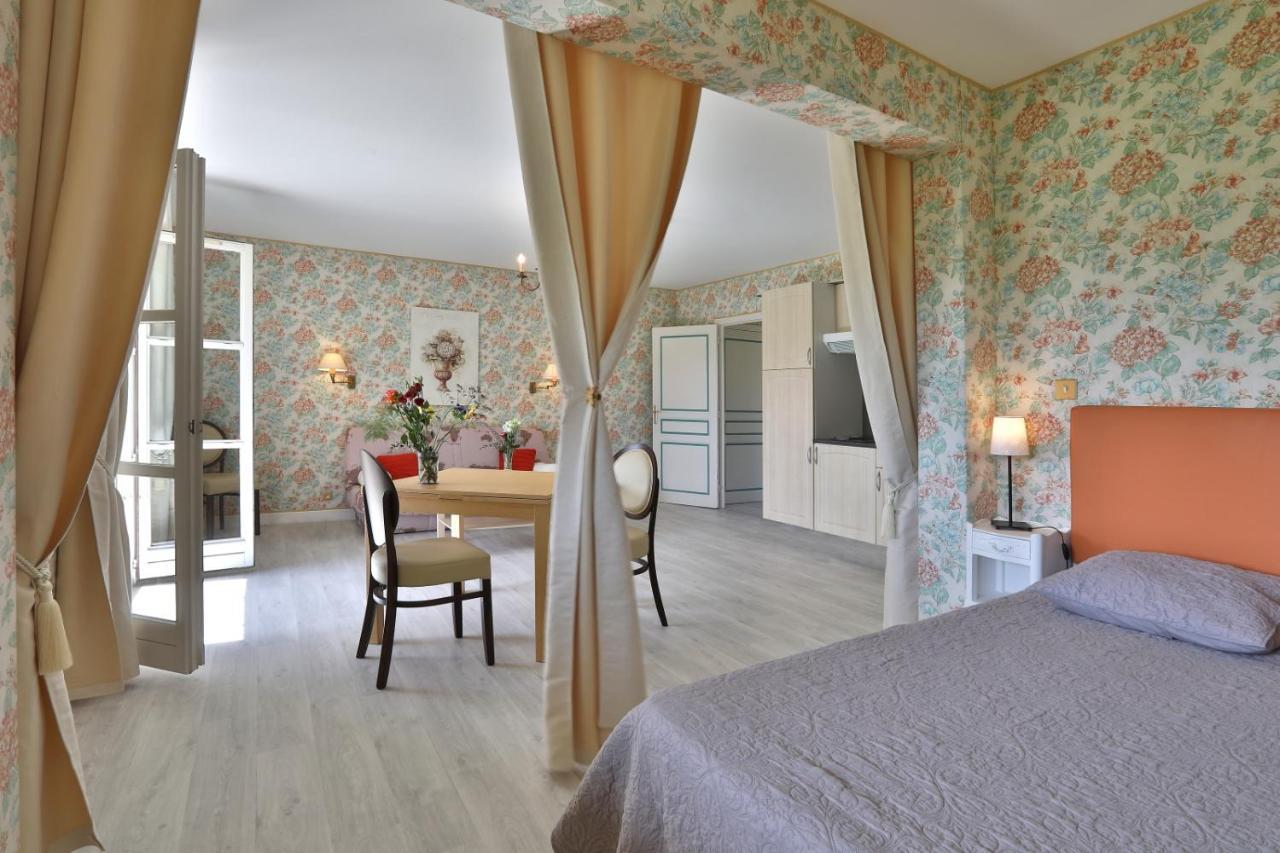 Domaine De Puy Robert Lascaux - A 800M Grotte De Lascaux - Hotel Avec Piscine - Chambres Et Gites-Appartements - Sarlat - Dordogne มงทิญญัก ภายนอก รูปภาพ