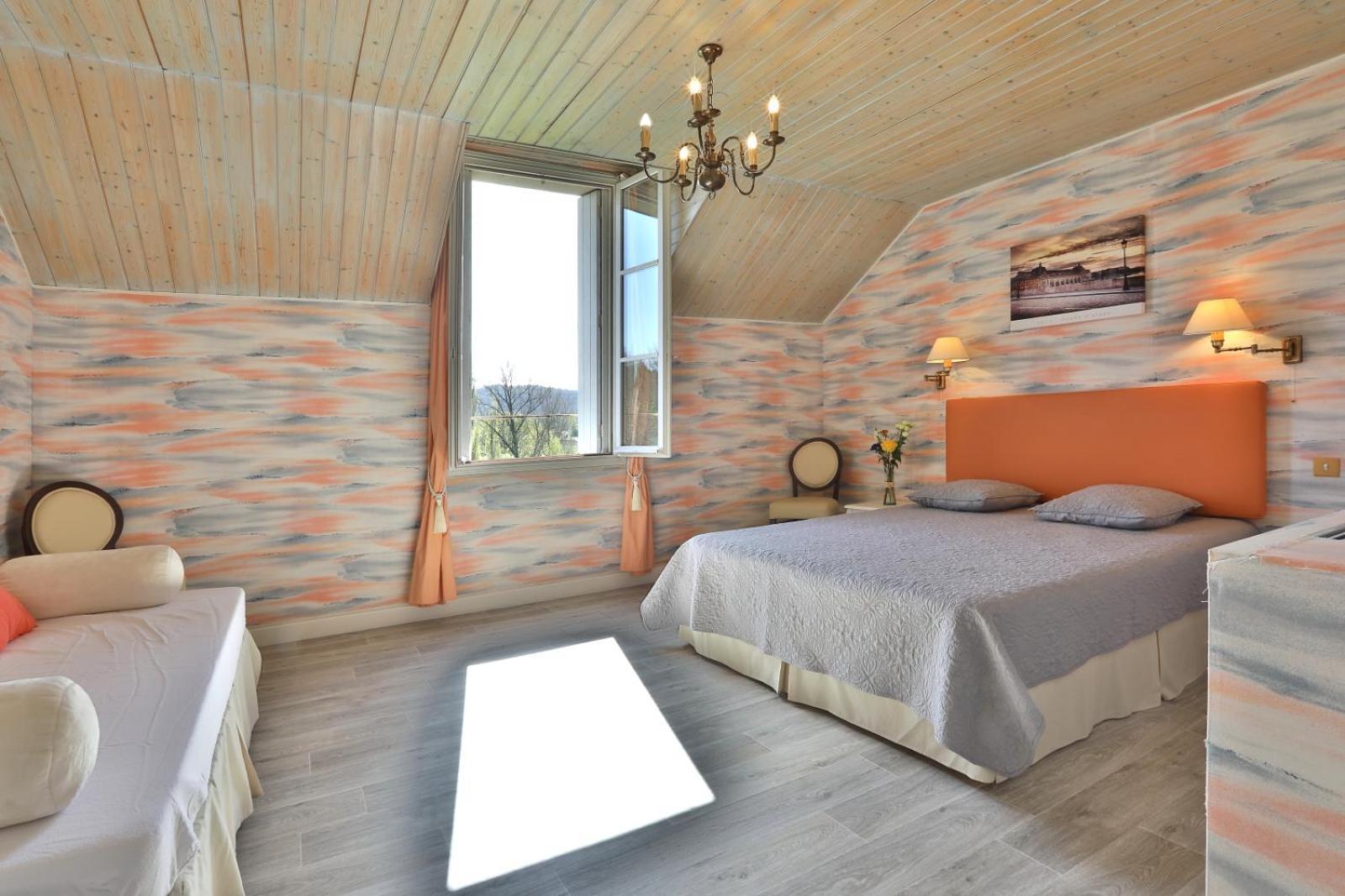 Domaine De Puy Robert Lascaux - A 800M Grotte De Lascaux - Hotel Avec Piscine - Chambres Et Gites-Appartements - Sarlat - Dordogne มงทิญญัก ภายนอก รูปภาพ